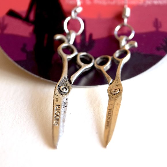 SUPER CUTE SCISSOR EARRINGS - Picture 1 of 3